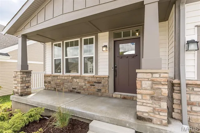 $705,900 | 6730 Snowy Owl Lane, St. Louis, MO 63123