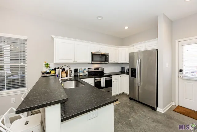 $2,000,000 | 3202-3230 Iowa Street, Baton Rouge, LA 70802