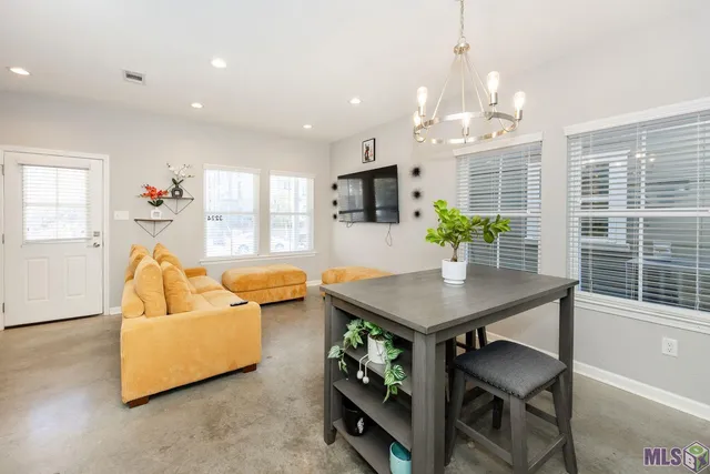 $2,000,000 | 3202-3230 Iowa Street, Baton Rouge, LA 70802