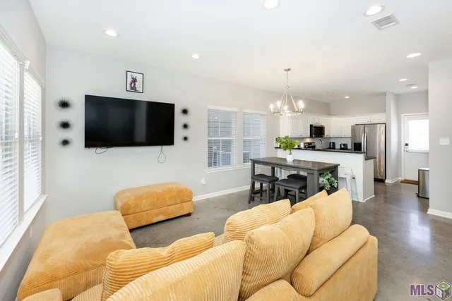 $2,000,000 | 3202-3230 Iowa Street, Baton Rouge, LA 70802