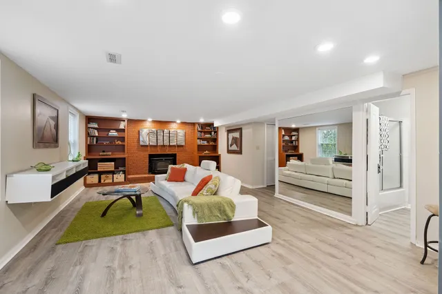 $1,350,000 | 9032 South Harpeth Court, Nashville, TN 37221