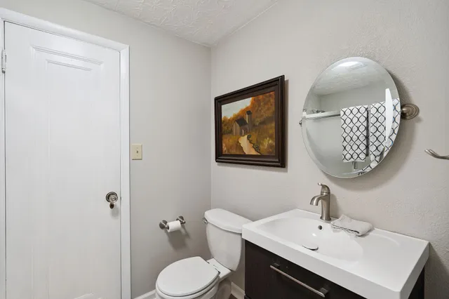 $1,350,000 | 9032 South Harpeth Court, Nashville, TN 37221