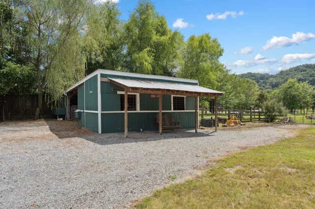 $1,350,000 | 9032 South Harpeth Court, Nashville, TN 37221