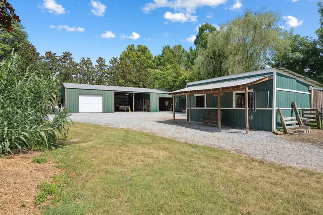 $1,350,000 | 9032 South Harpeth Court, Nashville, TN 37221