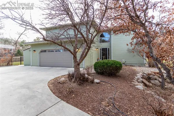 $855,000 | 135 Broadmoor Hills Drive, Colorado Springs, CO 80906