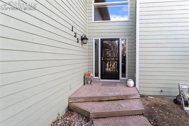 $950,000 | 135 Broadmoor Hills Drive, Colorado Springs, CO 80906