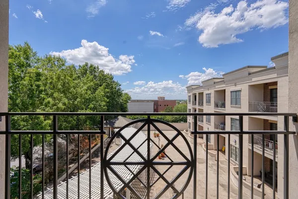 $229,900 | 155 East Broad Street, Unit 414, Spartanburg, SC 29306