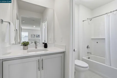 $1,749,000 | 5911 Silhouette Way, Dublin, CA 94568