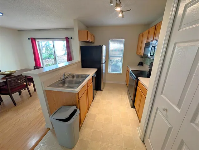 $1,975 | 4656 Ashburn Square Drive, Tampa, FL 33610