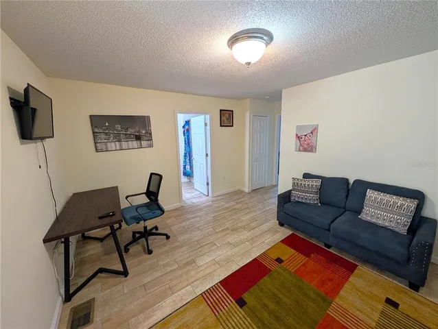 $1,975 | 4656 Ashburn Square Drive, Tampa, FL 33610