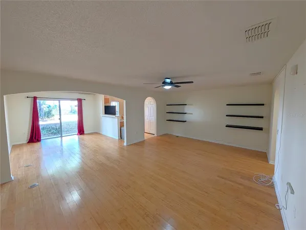 $1,845 | 4656 Ashburn Square Drive, Tampa, FL 33610
