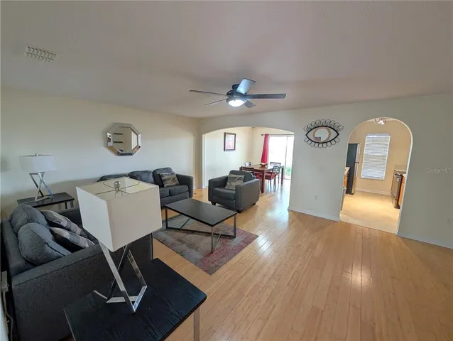 $1,975 | 4656 Ashburn Square Drive, Tampa, FL 33610