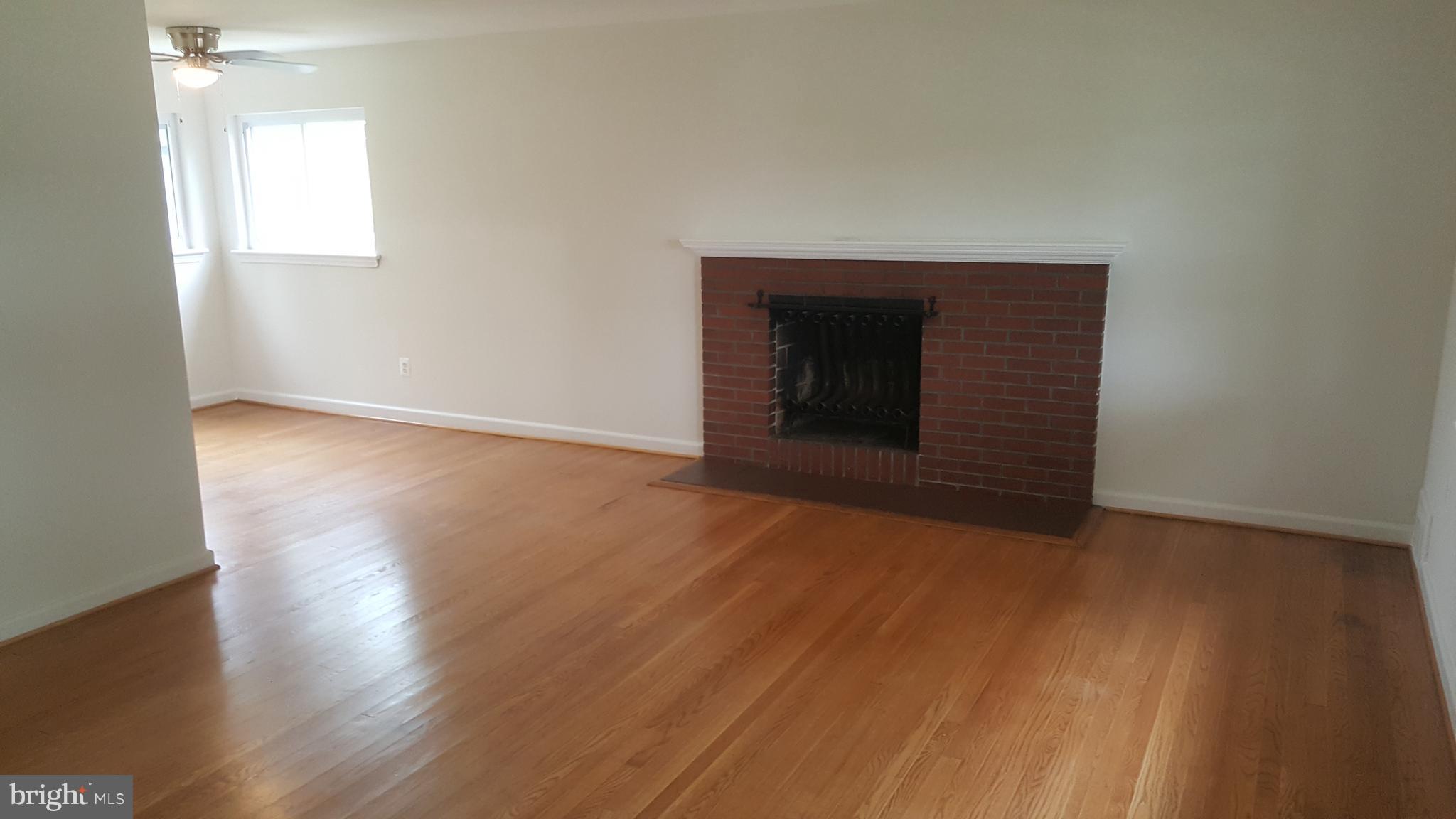 8402 11th Avenue Silver Spring, MD 20903 - Photo 3 of 16 Living Room