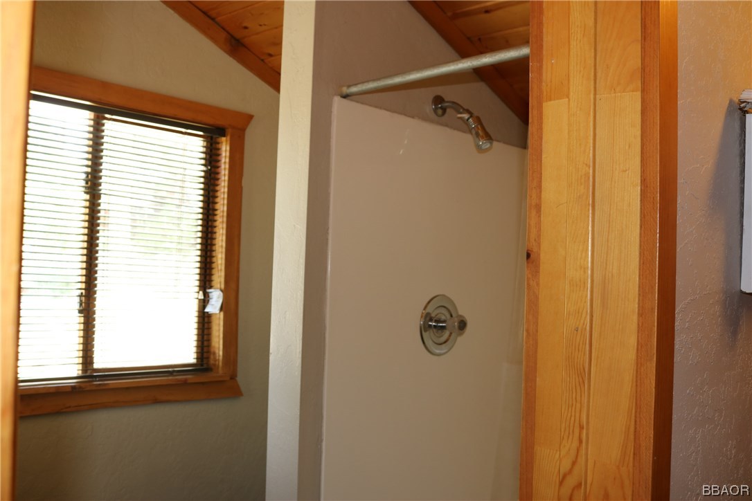1143 Ridge Road Fawnskin, CA 92333 - Photo 22 of 27 Gallery Image 22