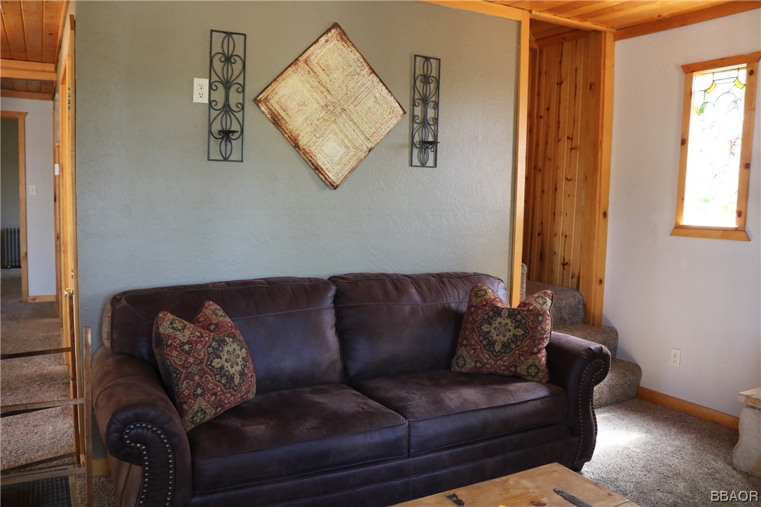 1143 Ridge Road Fawnskin, CA 92333 - Photo 4 of 27 Gallery Image 4