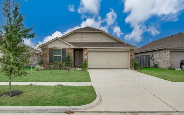 $2,099 | 9211 Redwood Br Drive, Baytown, TX 77521
