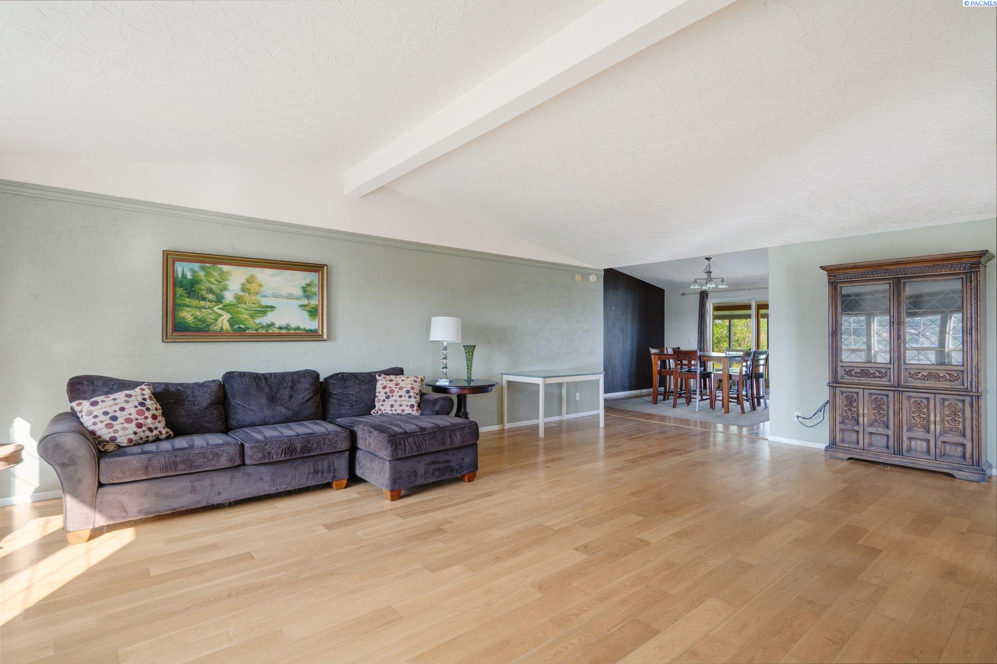 30804 East Ruppert Road Benton City, WA 99320 - Photo 6 of 28 Gallery Image 6