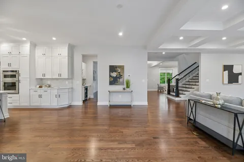 $2,400,000 | 2336 North Oak Street, Falls Church, VA 22046