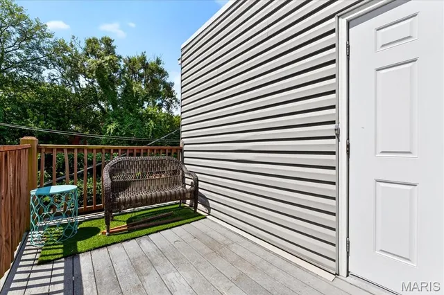 $174,900 | 2320 Rutger Street, Unit E, St. Louis, MO 63104