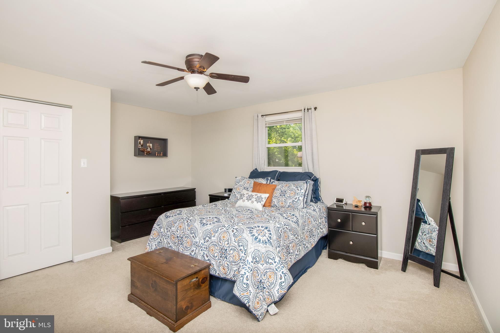 811 Richard Road Cherry Hill, NJ 08034 - Photo 22 of 35 Main bedroom