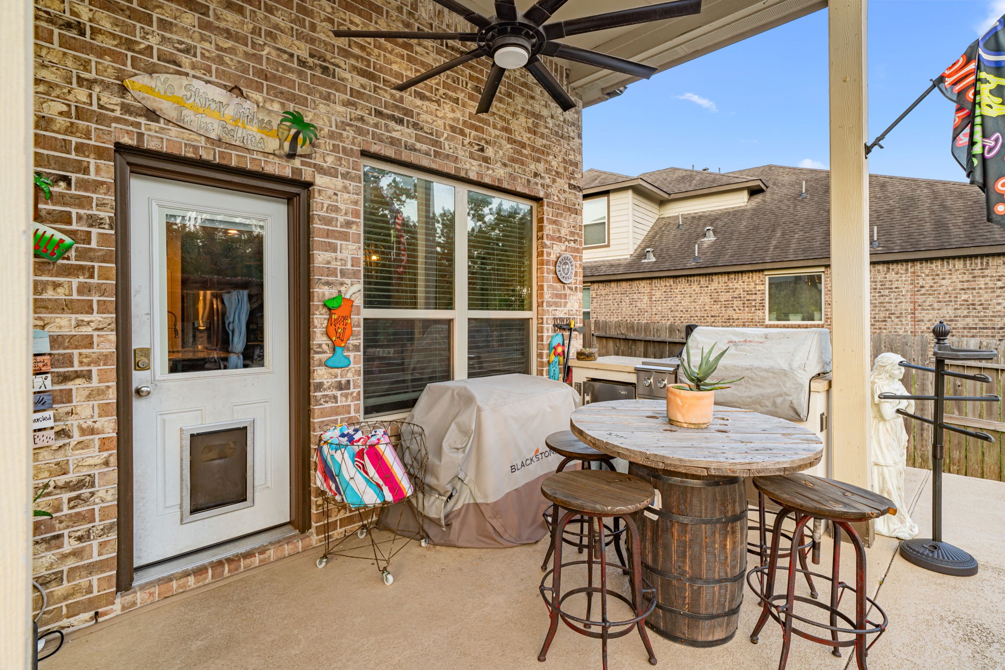 931 South Chamfer Way Crosby, TX 77532 - Photo 15 of 40 a view of balcony and patio