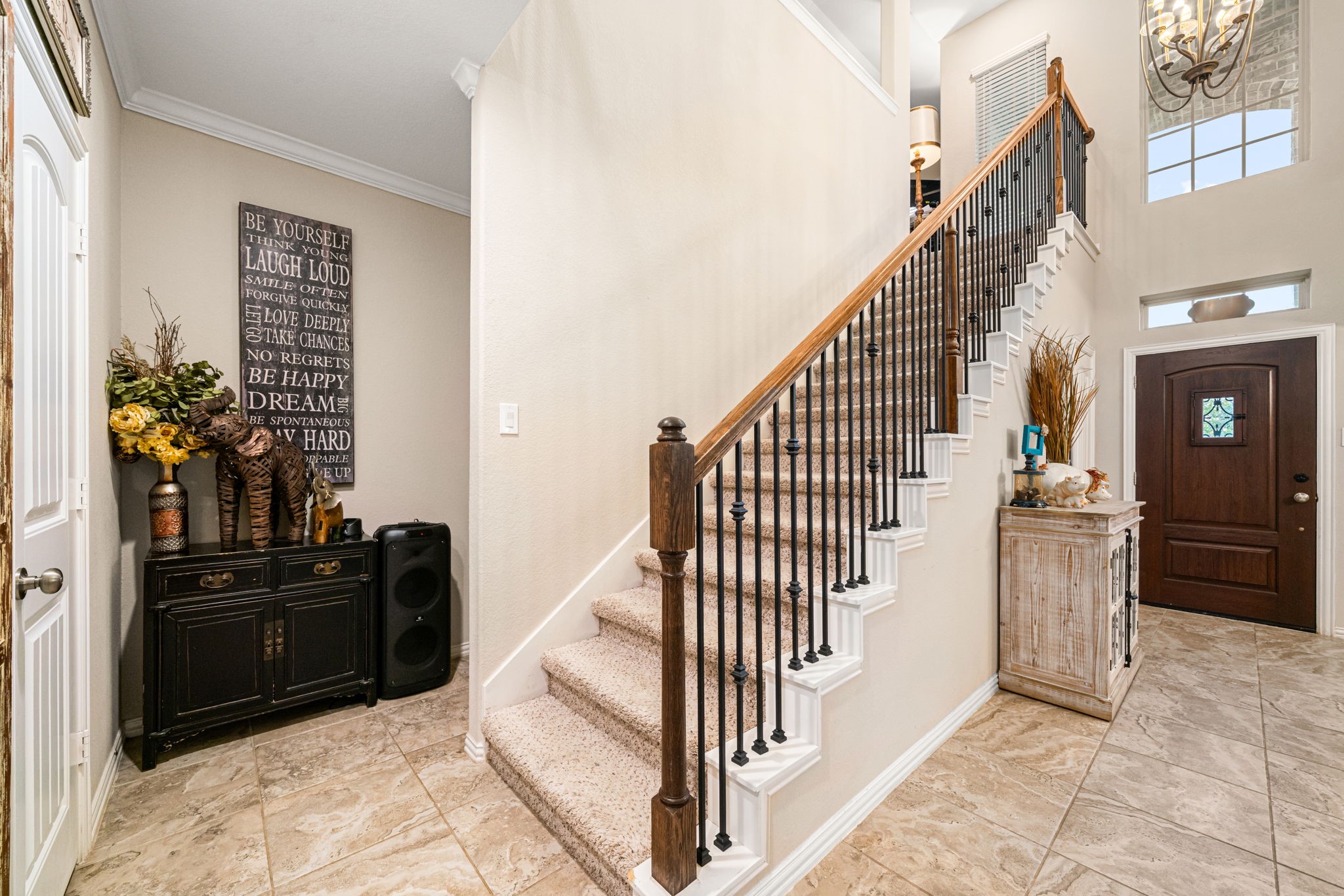 931 South Chamfer Way Crosby, TX 77532 - Photo 33 of 40 a view of entryway and hall