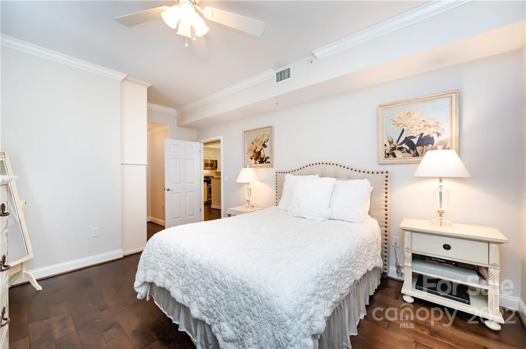 300 West 5th Street Charlotte, NC 28202 - Photo 20 of 38