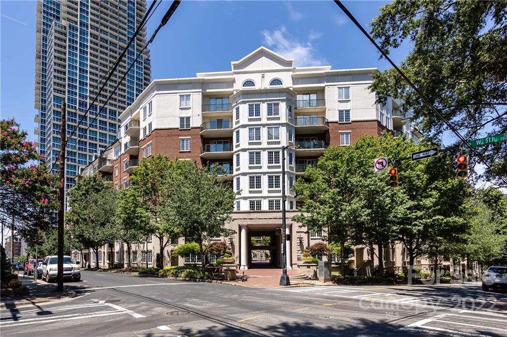 300 West 5th Street Charlotte, NC 28202 - Photo 2 of 38