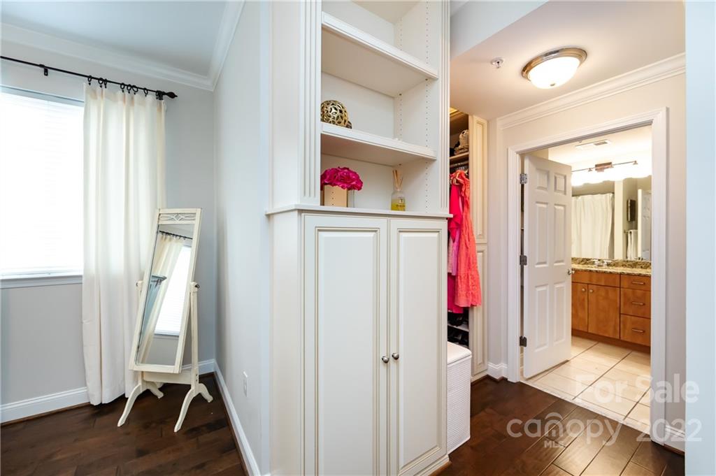 300 West 5th Street Charlotte, NC 28202 - Photo 23 of 38