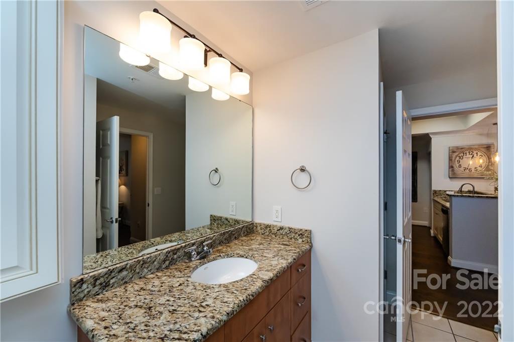 300 West 5th Street Charlotte, NC 28202 - Photo 26 of 38