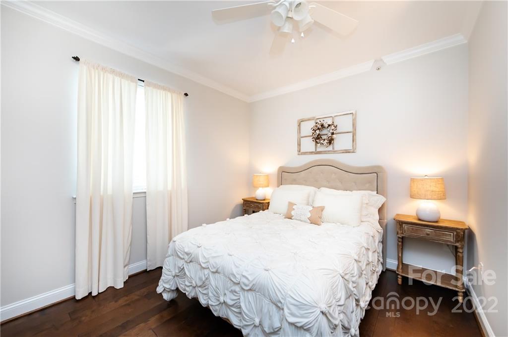 300 West 5th Street Charlotte, NC 28202 - Photo 27 of 38