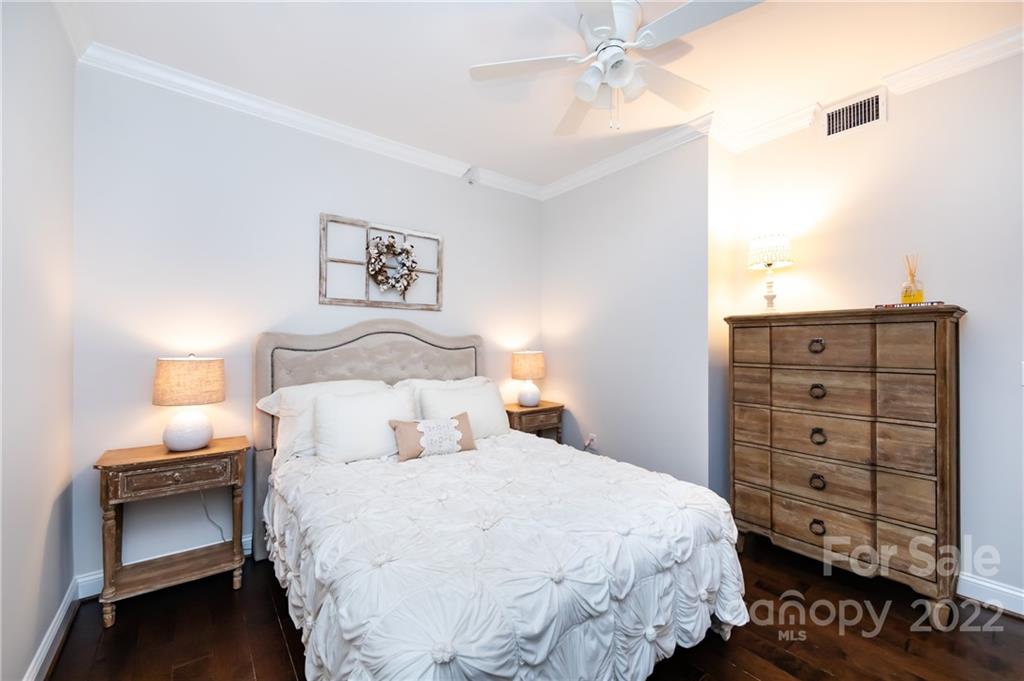 300 West 5th Street Charlotte, NC 28202 - Photo 28 of 38