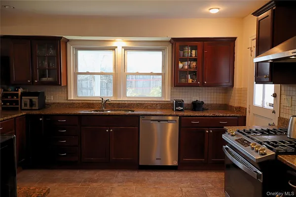 $8,500 | 14 Bonnett Avenue, Larchmont, NY 10538