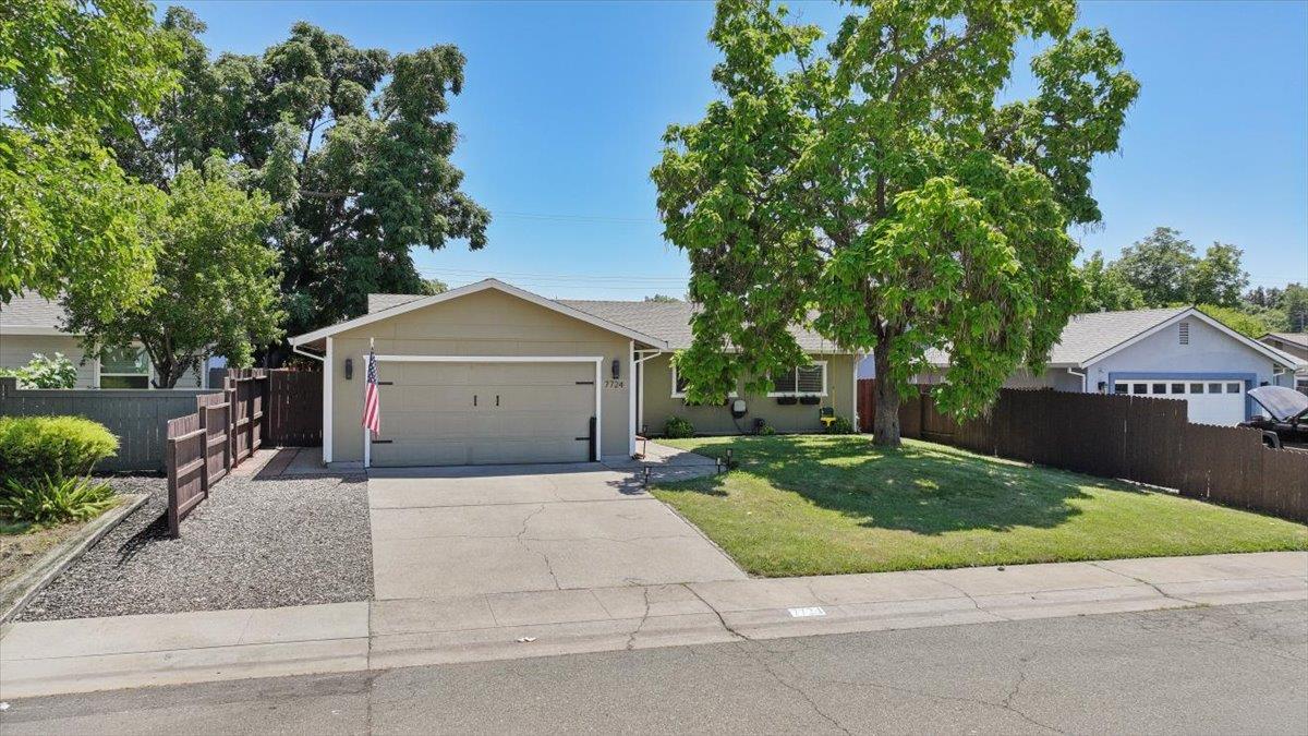 7724 Spring Valley Avenue Citrus Heights, CA 95610 - Photo 36 of 37