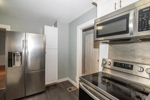 $389,900 | 10 Auburn Road, Londonderry, NH 03053