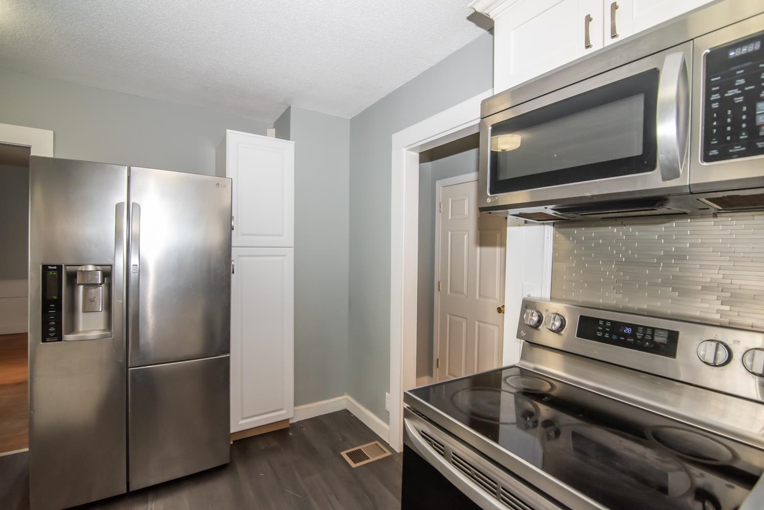 10 Auburn Road Londonderry, NH 03053 - Photo 12 of 26