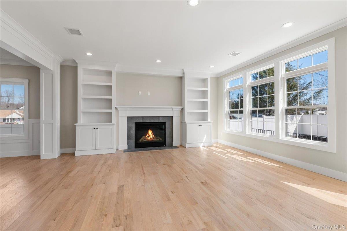 32 Sherman Road Old Bethpage, NY 11804 - Photo 11 of 45 Light and Bright