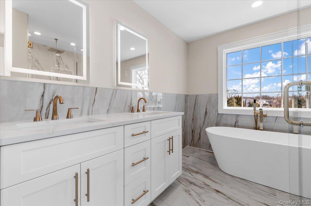 32 Sherman Road Old Bethpage, NY 11804 - Photo 27 of 45 Double Sink, Shower, and Soaking Tub