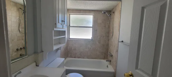 $2,200 | 1502 Southeast Hearne Court, Port St. Lucie, FL 34952