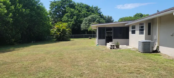 $2,200 | 1502 Southeast Hearne Court, Port St. Lucie, FL 34952