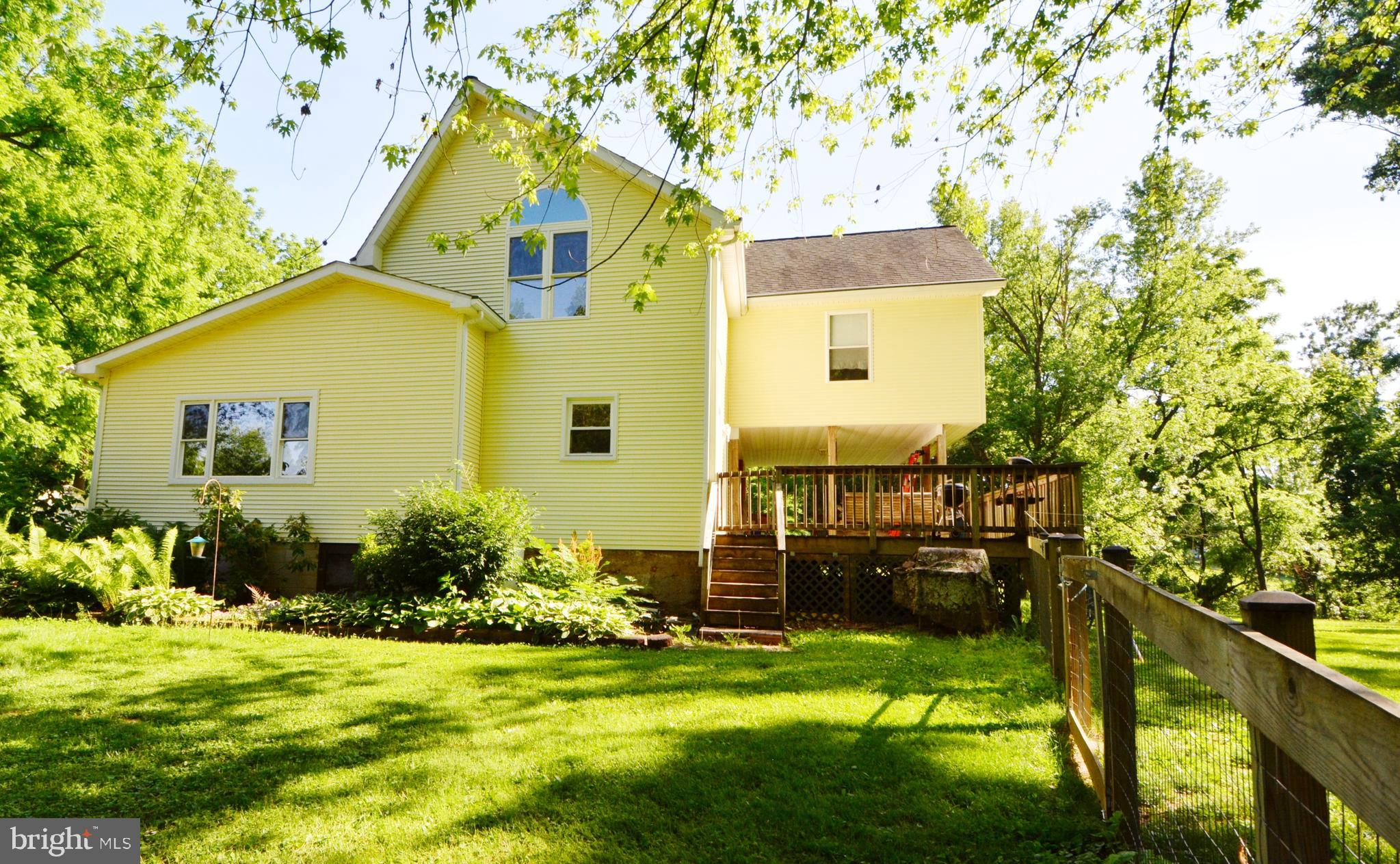 2165 Woodview Road Finksburg, MD 21048 - Photo 28 of 70 Right side & deck all new in 2002!