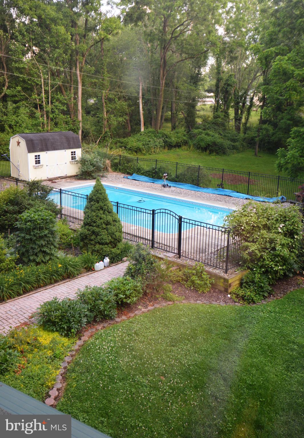2165 Woodview Road Finksburg, MD 21048 - Photo 4 of 70 2006 In-Ground 18 x 36 Saltwater pool Pump 2020