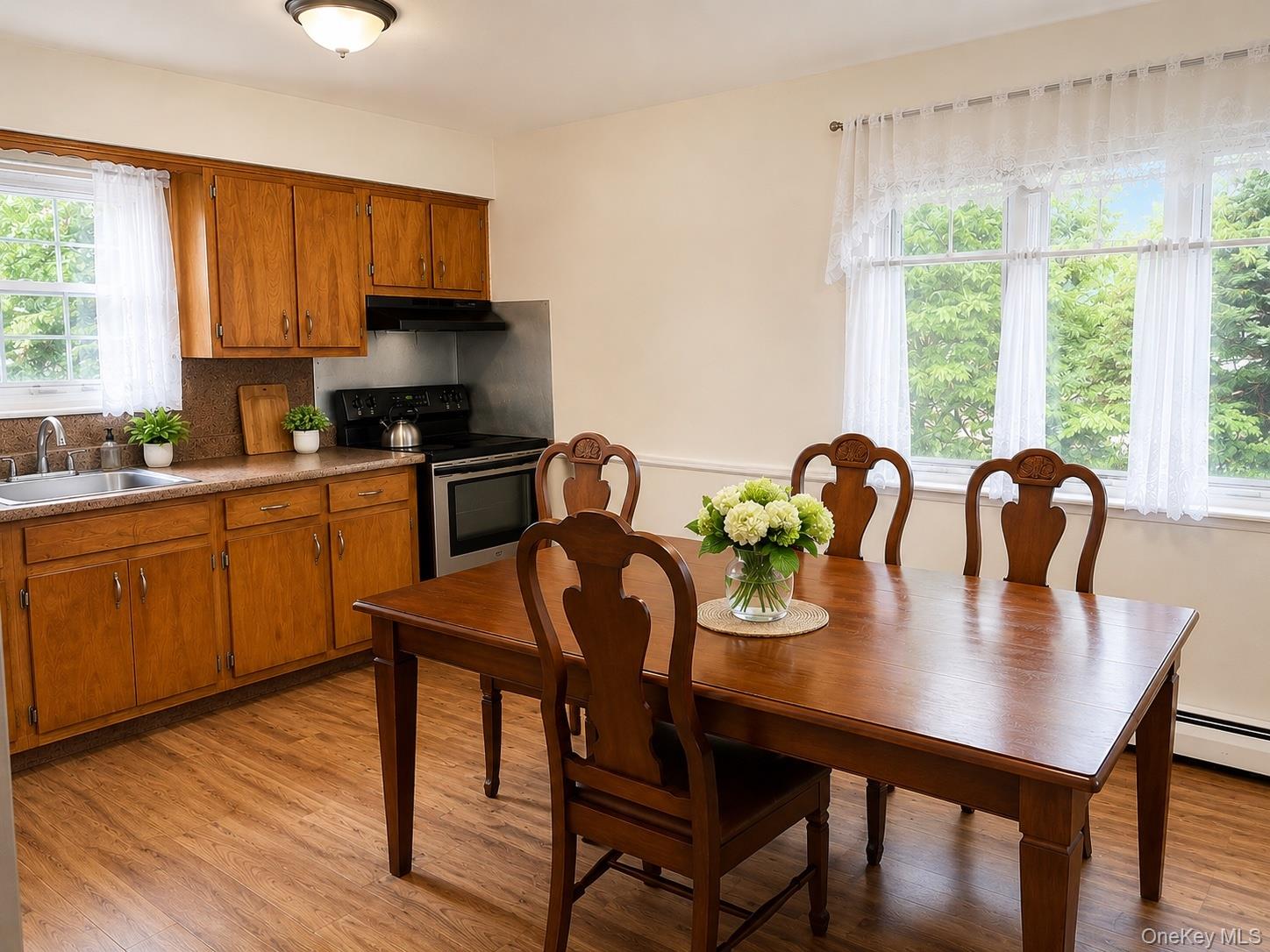 27 Pine Road Amityville, NY 11701 - Photo 3 of 15