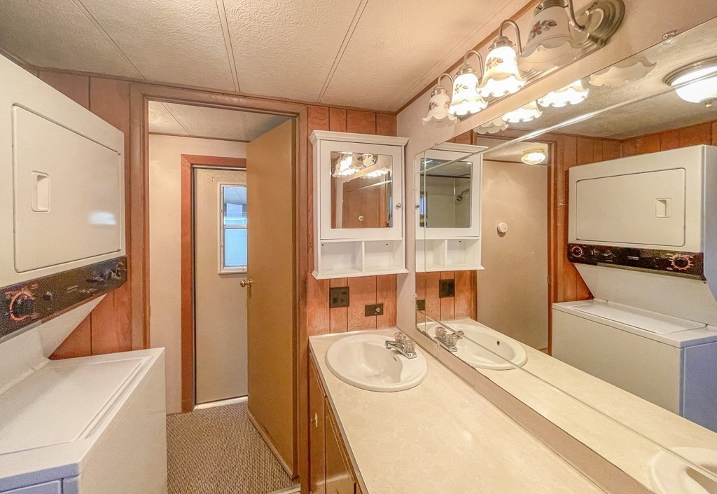 29 Lamplighter Lane, Unit 29 Springfield, MA 01119 - Photo 21 of 24 Gallery Image 21
