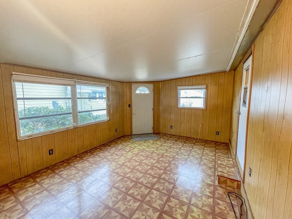 29 Lamplighter Lane, Unit 29 Springfield, MA 01119 - Photo 4 of 24 Gallery Image 4