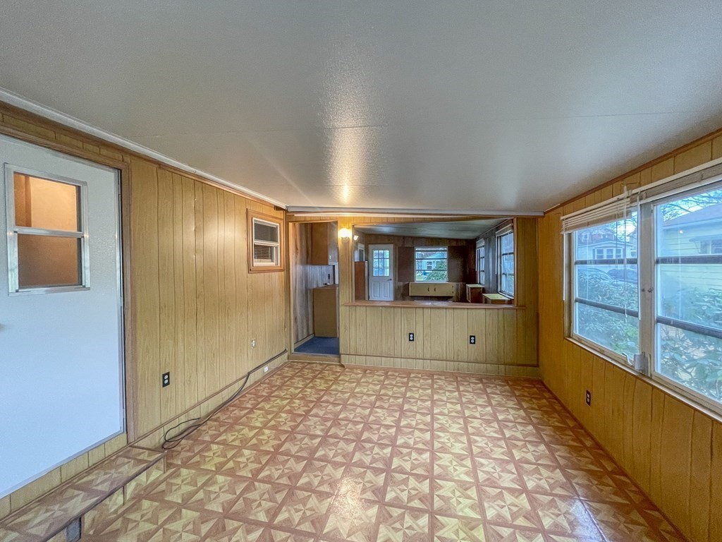 29 Lamplighter Lane, Unit 29 Springfield, MA 01119 - Photo 5 of 24 Gallery Image 5