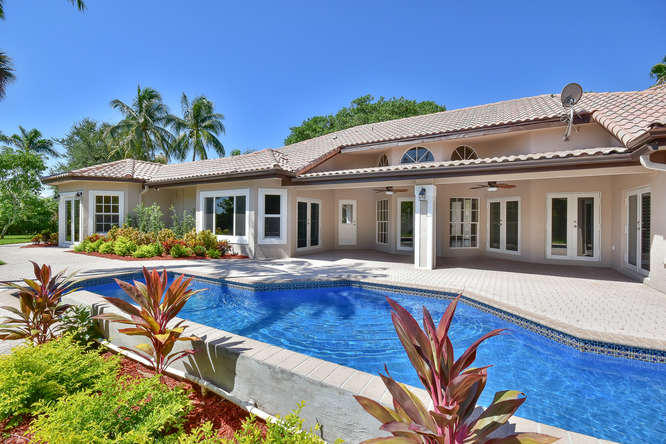 7057 Siena Court Boca Raton, FL 33433 - Photo 2 of 62 Pool & Deck