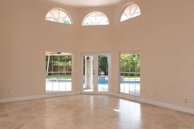 7057 Siena Court Boca Raton, FL 33433 - Photo 22 of 62 Living Room