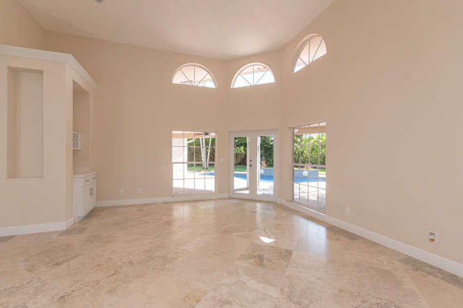 7057 Siena Court Boca Raton, FL 33433 - Photo 23 of 62 Living Room/Bar