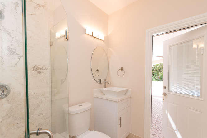 7057 Siena Court Boca Raton, FL 33433 - Photo 33 of 62 Cabana Bath